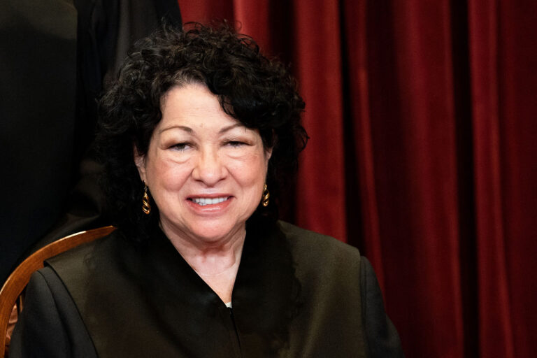 Top Democrats won’t join calls for Justice Sotomayor to retire, despite fearing an RBG repeat us polictics news