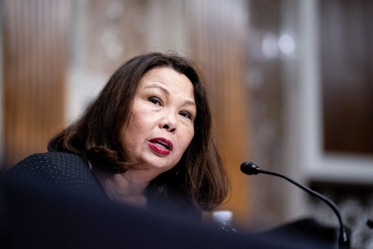 The doctor who saved Sen. Tammy Duckworth in Iraq is trapped in Gaza. Now she’s trying to save him. us polictics news